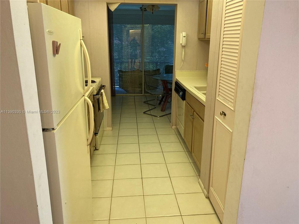 Photo of 3670 Inverrary Dr #3X, Lauderhill, FL 33319 (MLS # A11390330)