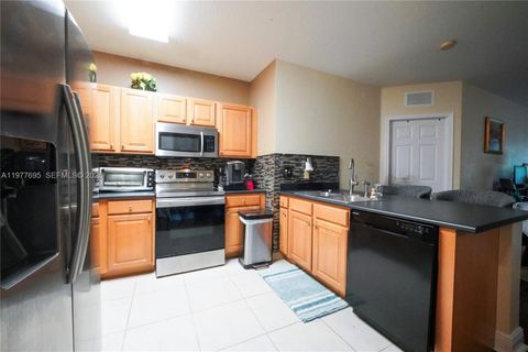 Tiny photo for 3335 Palomino Dr #323-3, Davie, FL 33024 (MLS # A11977695)