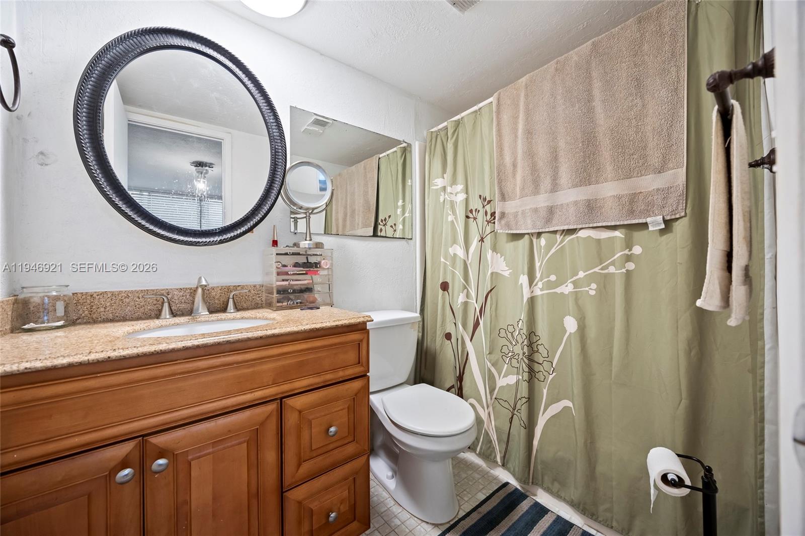 POINTE CONDO - Residential