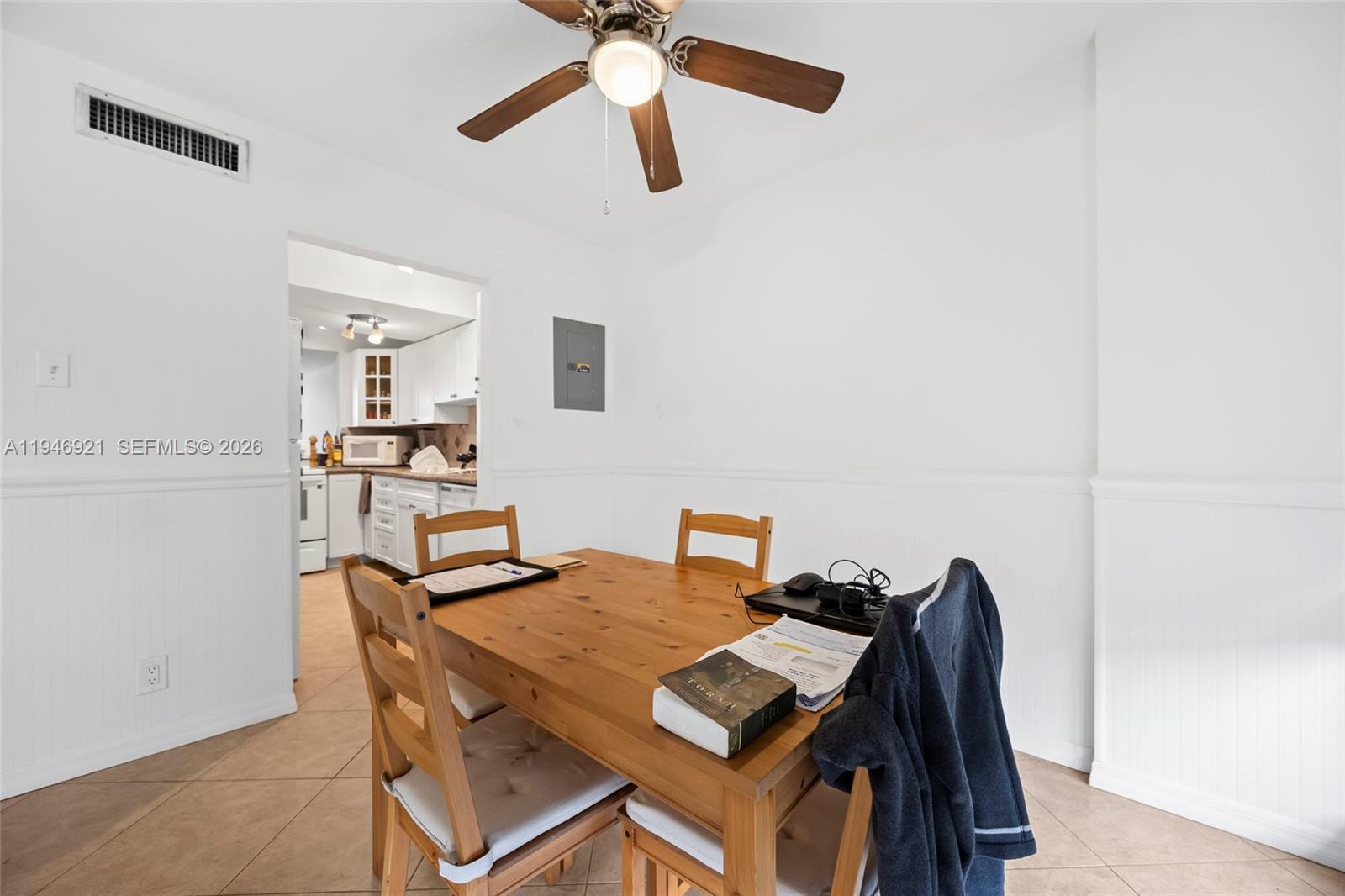 POINTE CONDO - Residential