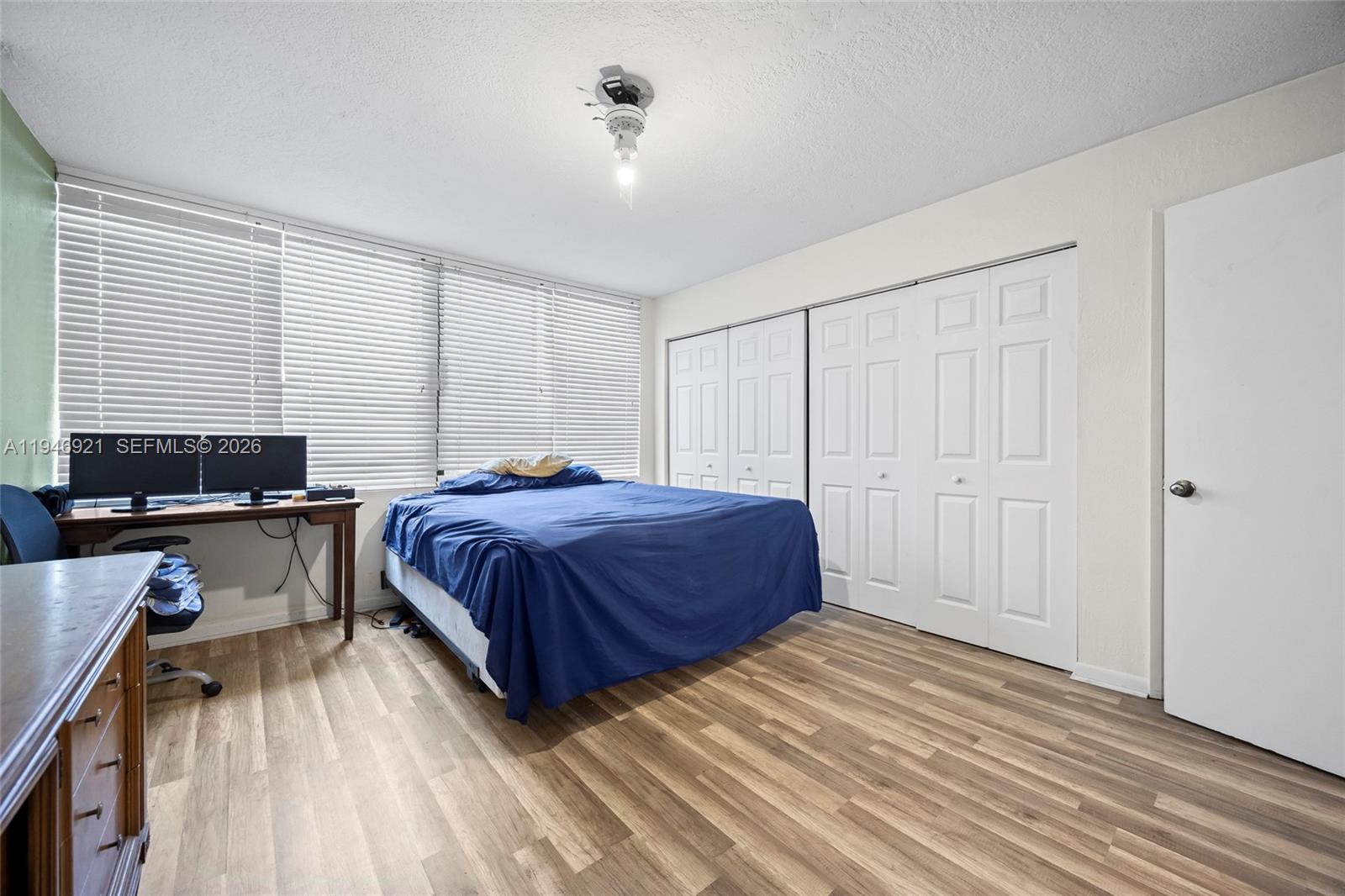 POINTE CONDO - Residential