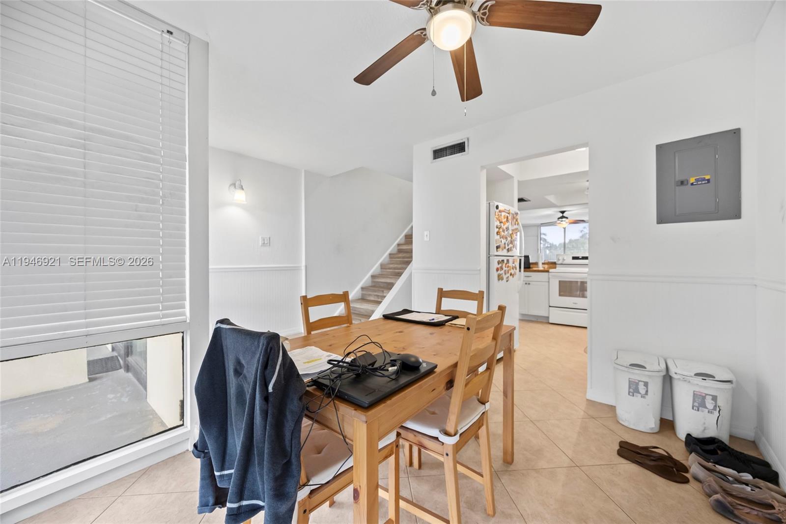 POINTE CONDO - Residential