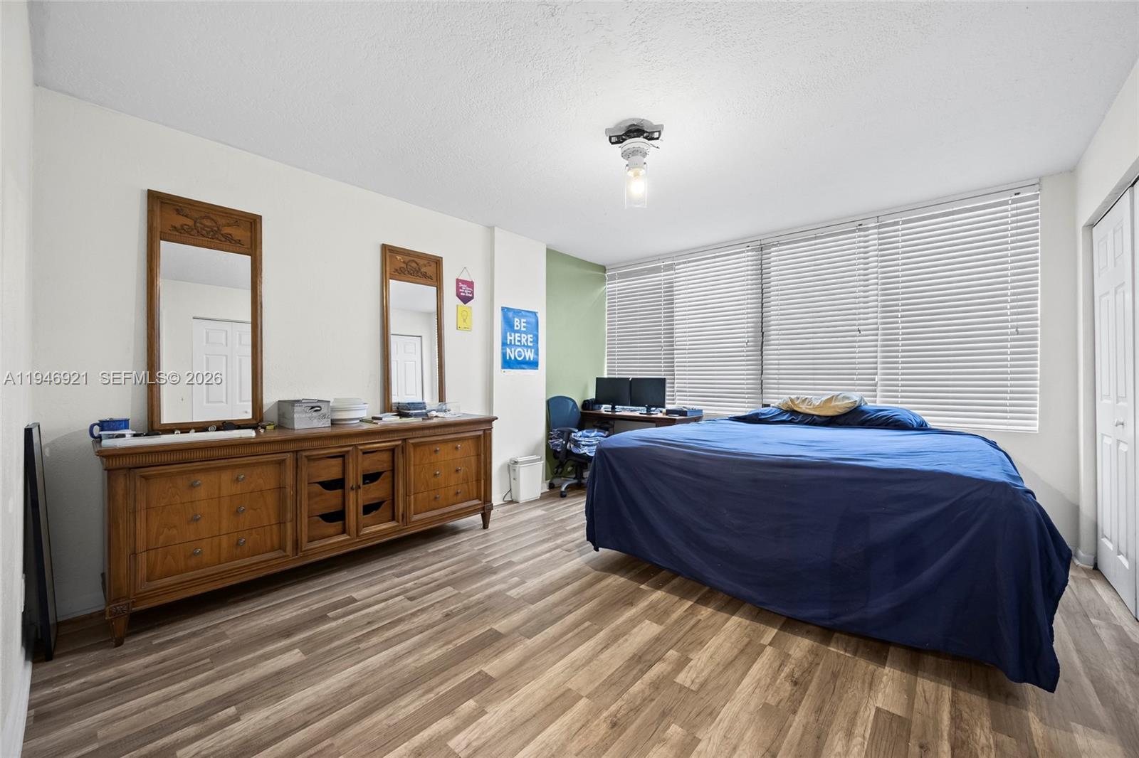 POINTE CONDO - Residential