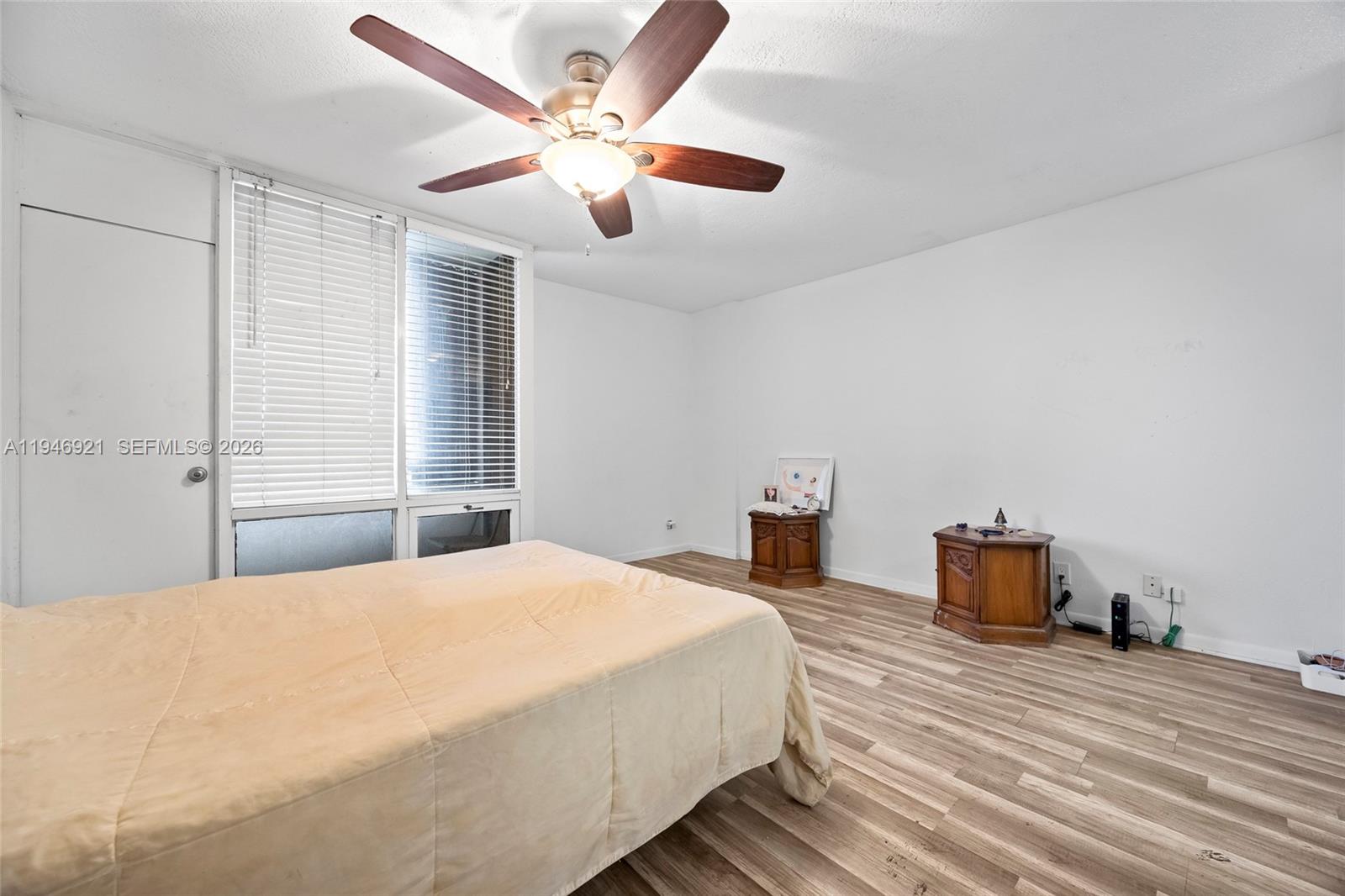 POINTE CONDO - Residential