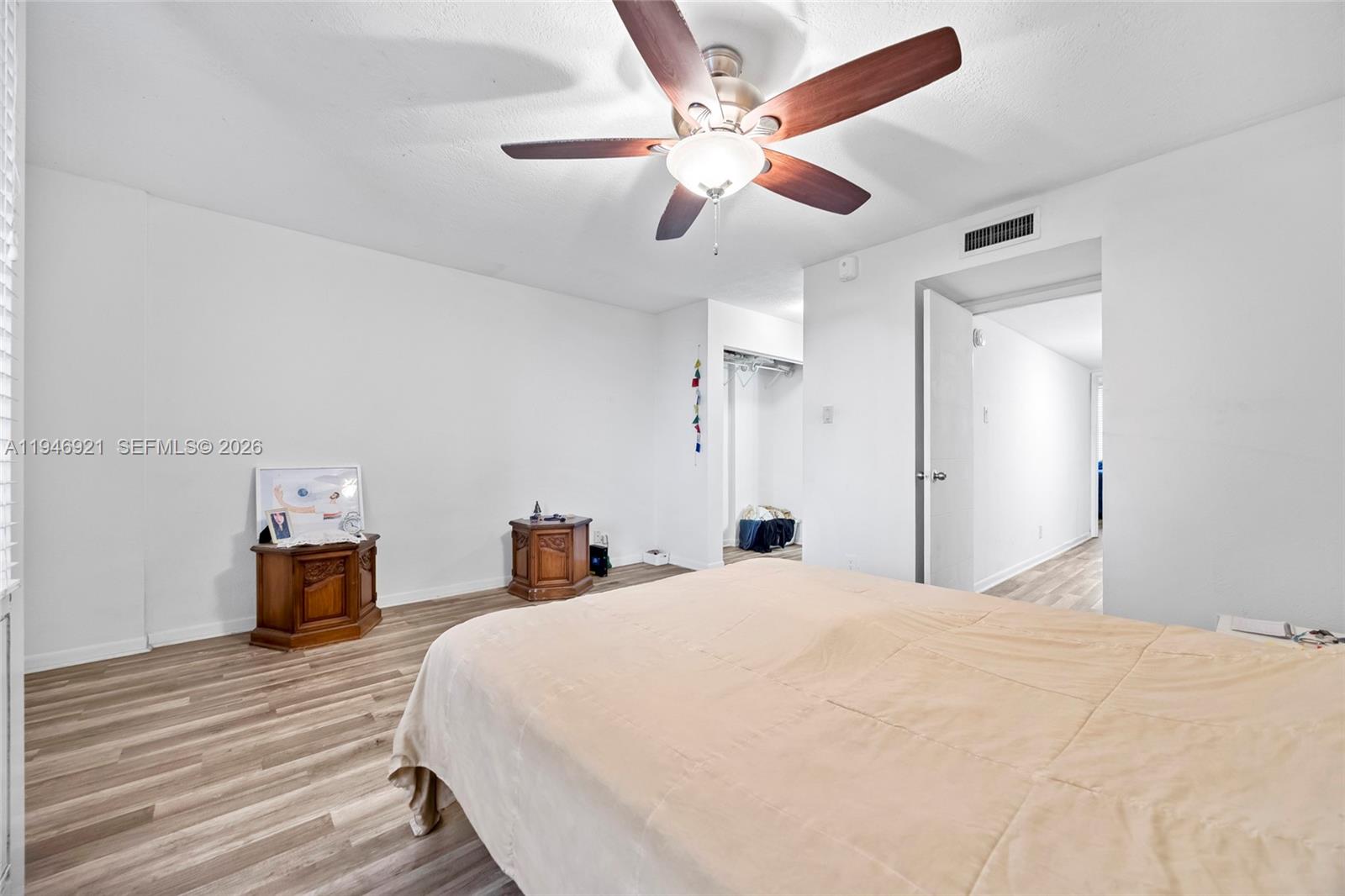 POINTE CONDO - Residential