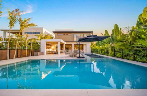 Photo of 707 NE 77th St #n/a, Miami, FL 33138 (MLS # A12001925)