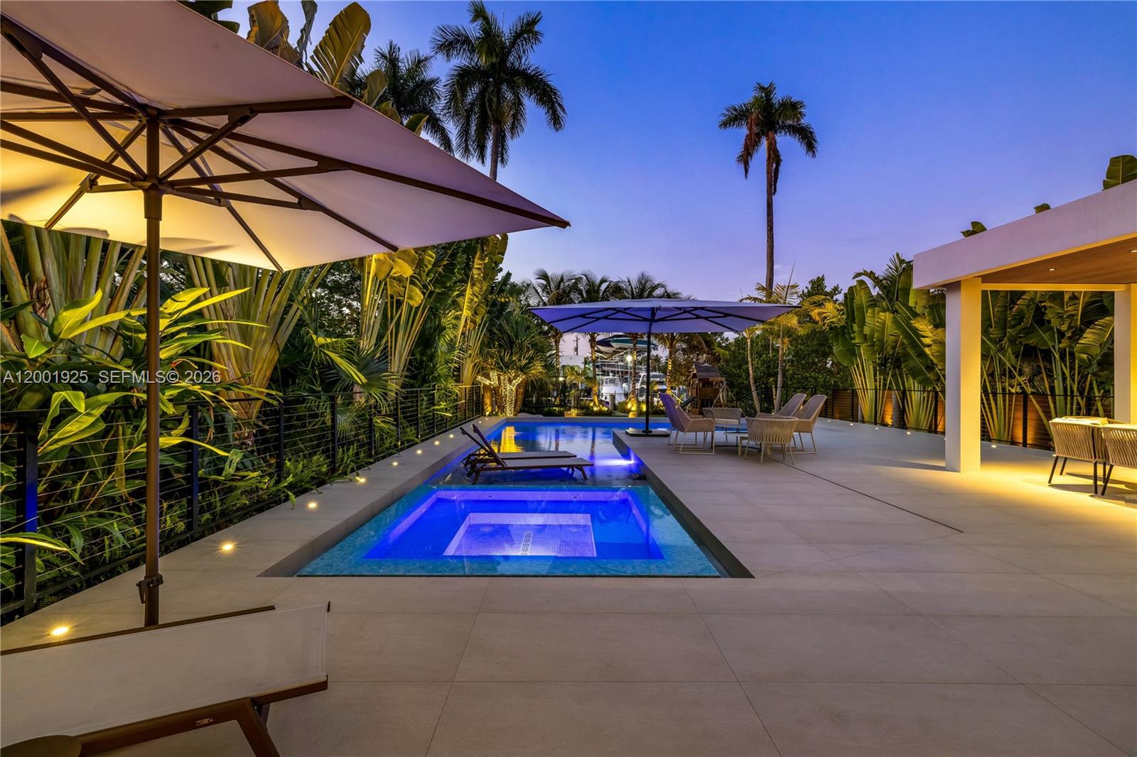 AQUA MARINE - Residential Lease