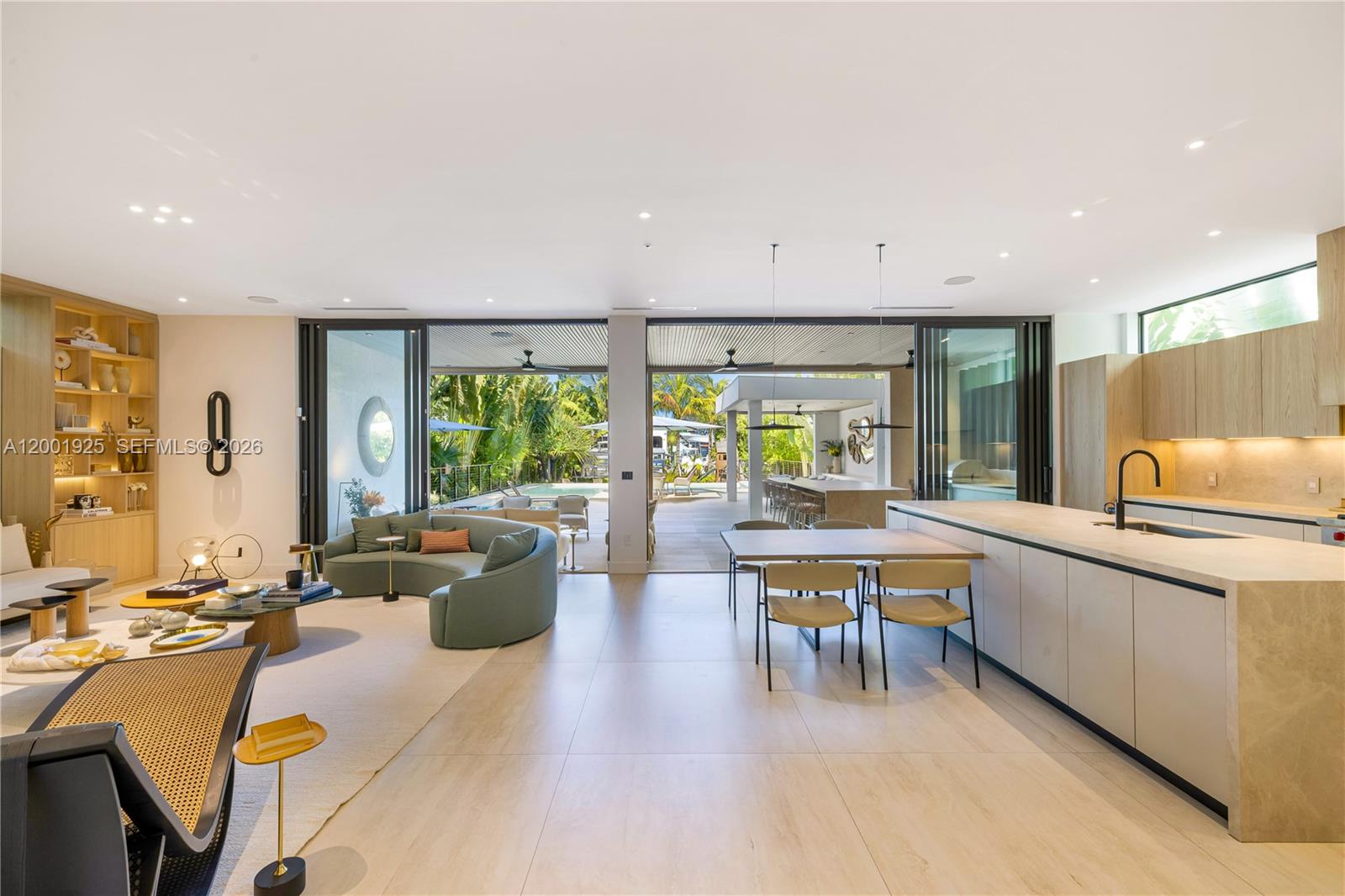 AQUA MARINE - Residential Lease