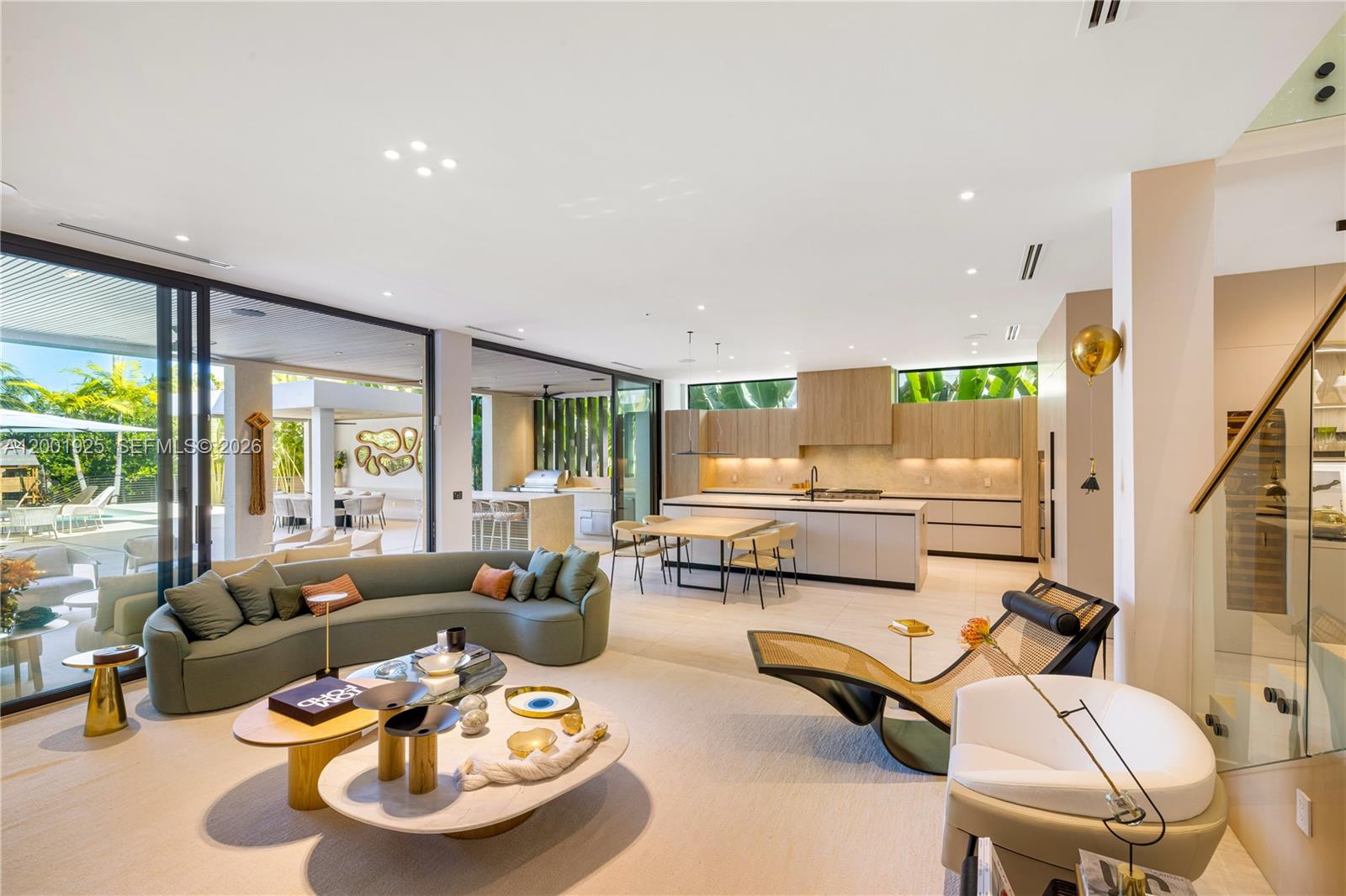 AQUA MARINE - Residential Lease