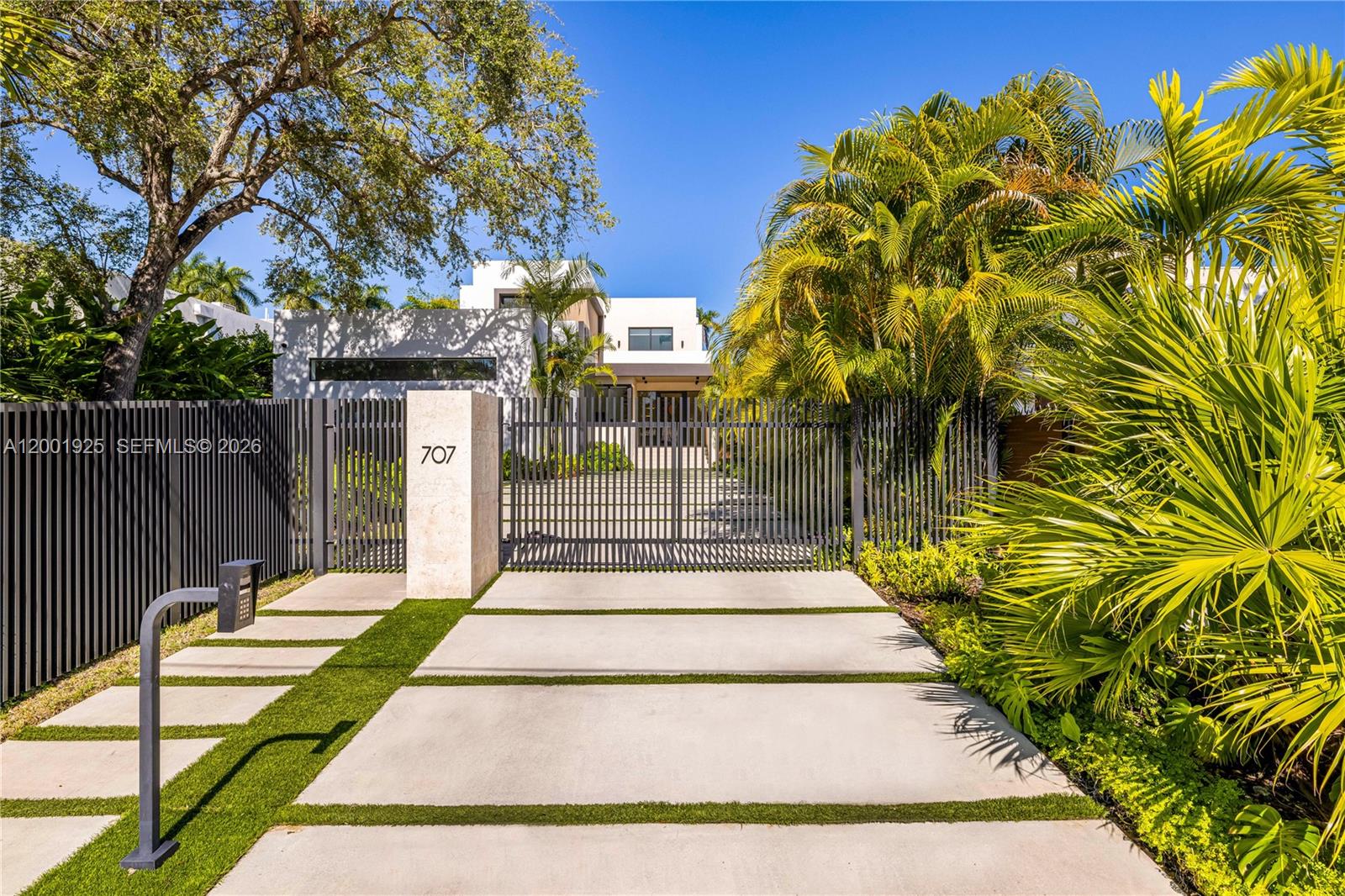 AQUA MARINE - Residential Lease