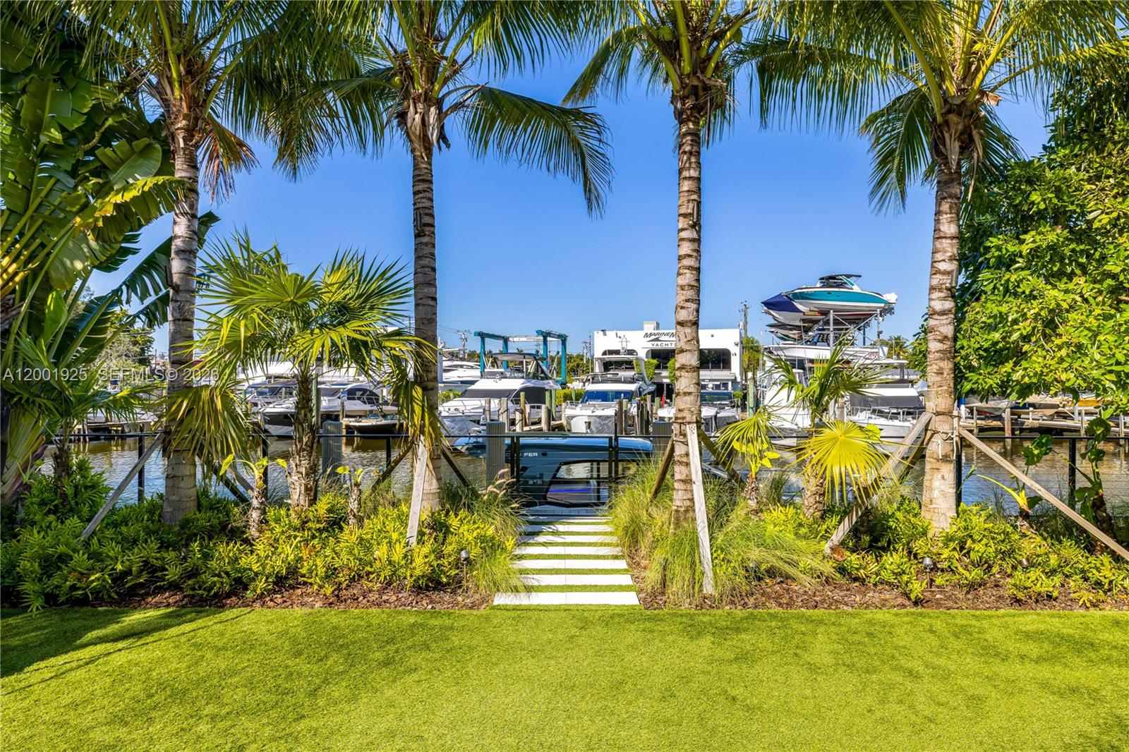 AQUA MARINE - Residential Lease