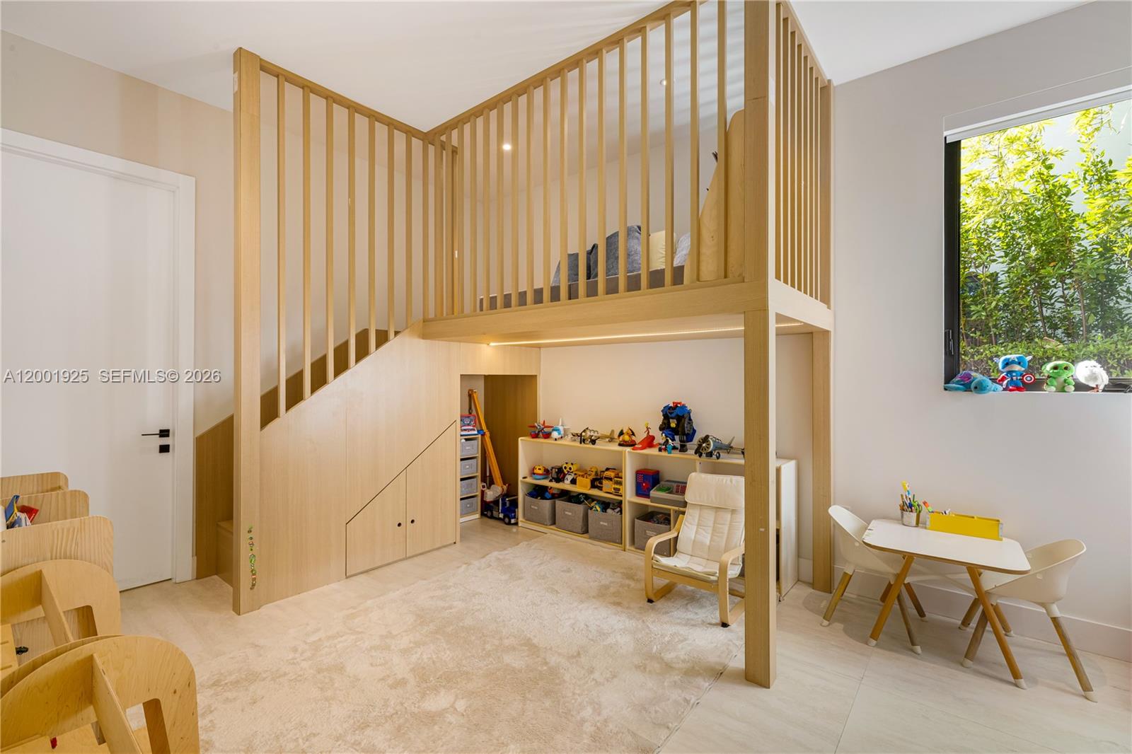 AQUA MARINE - Residential Lease