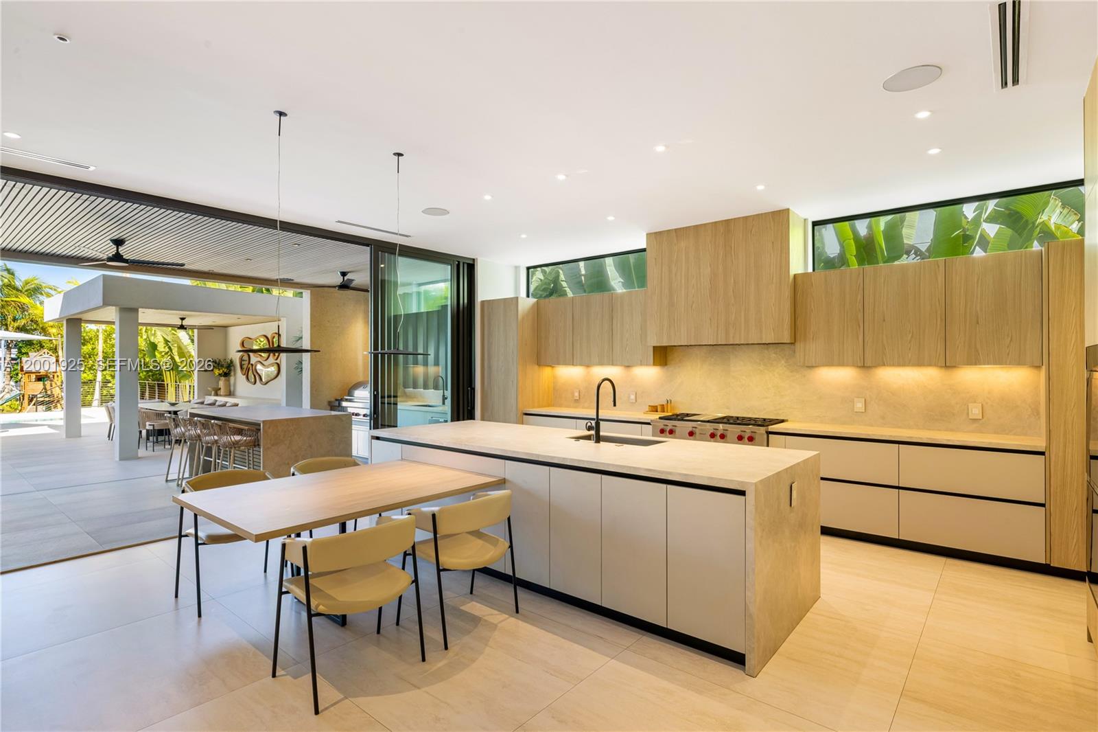 AQUA MARINE - Residential Lease