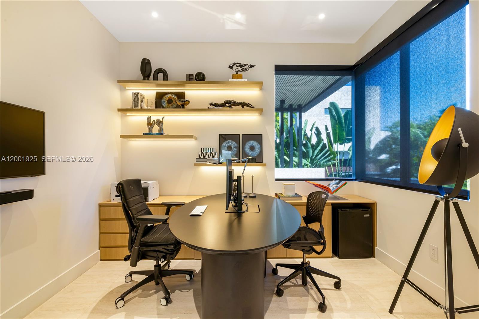 AQUA MARINE - Residential Lease