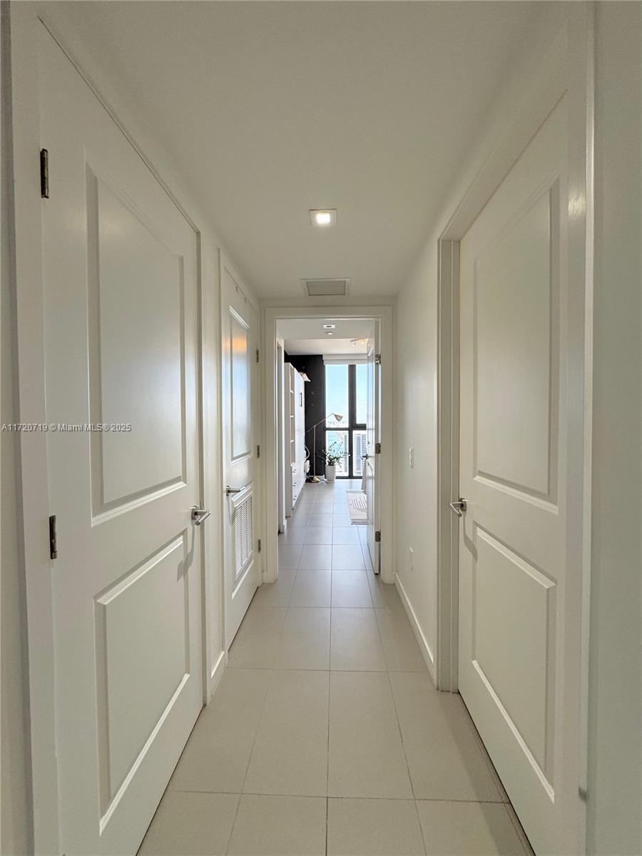 1600 NE 1st Ave 3220