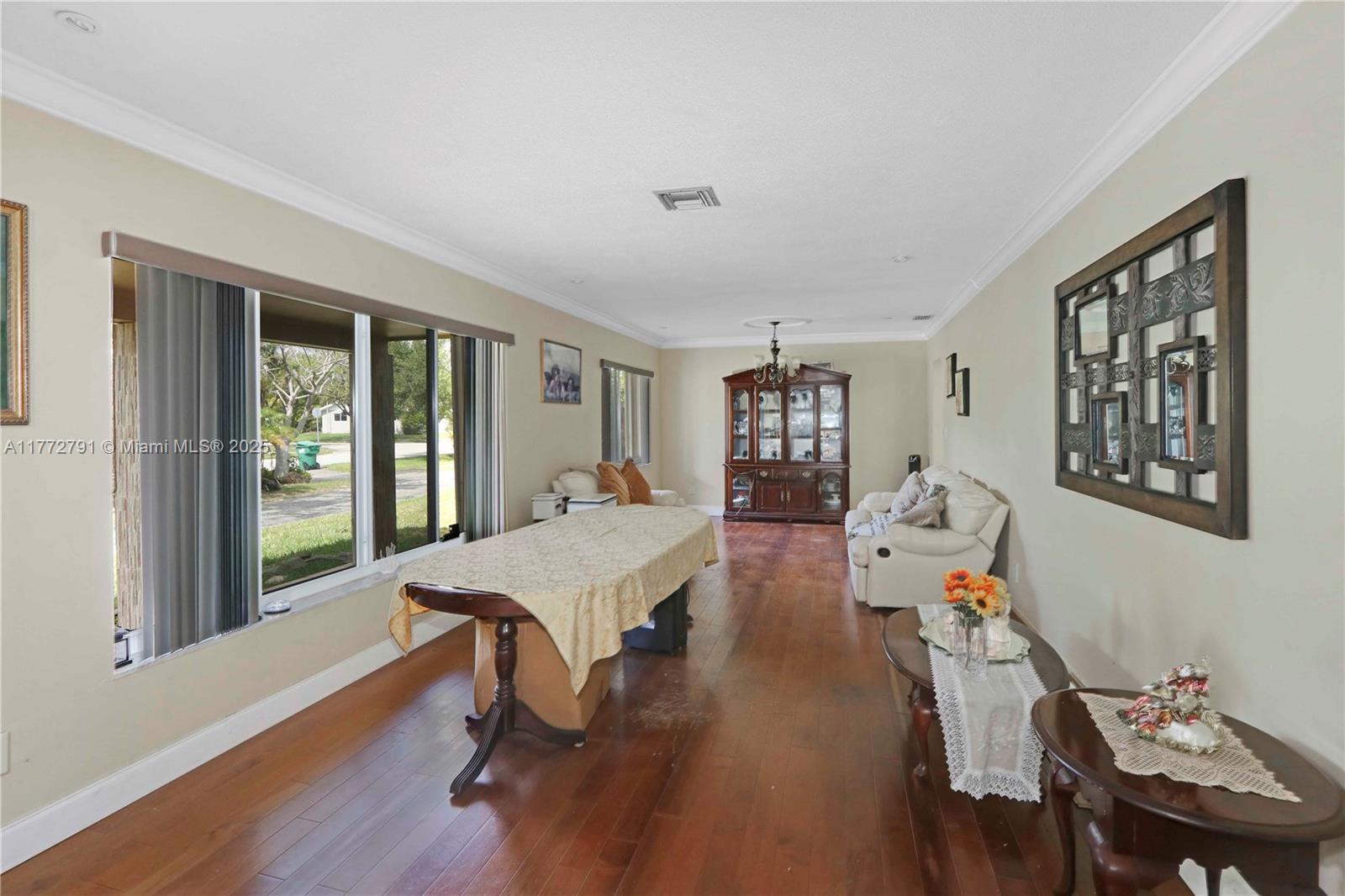 PINEWOOD ESTATES SECOND A - Residential