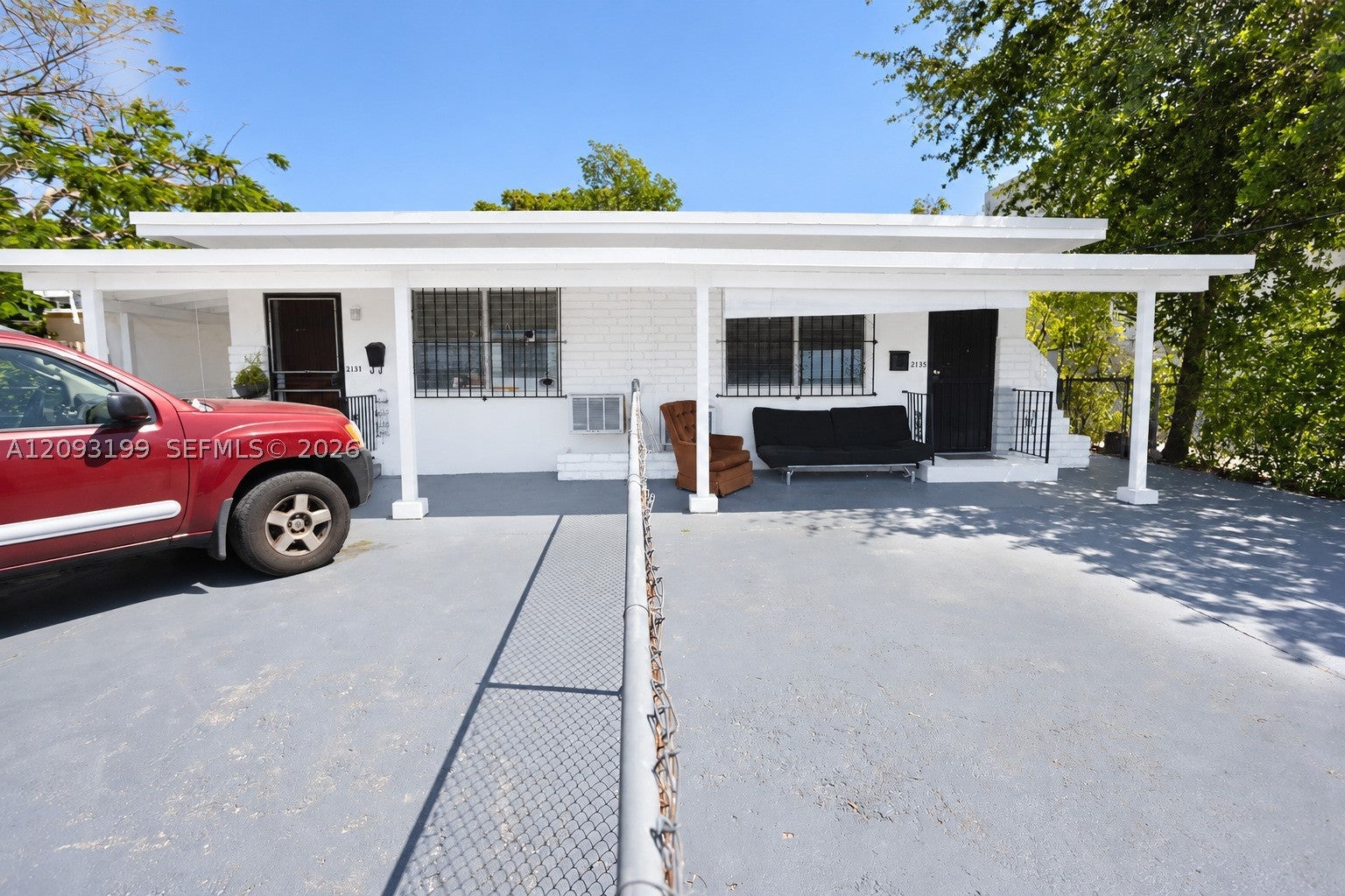 2135 NW 1st Ter