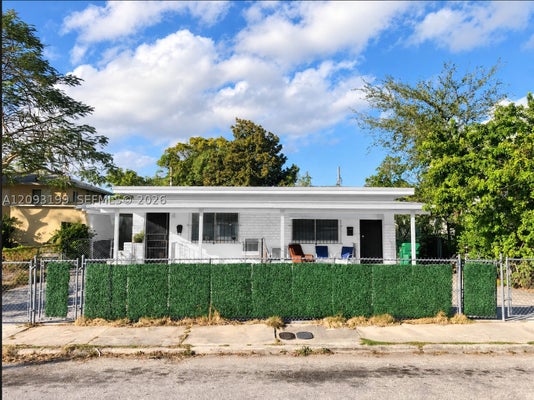 2135 NW 1ST TER, MIAMI, FL 33125 - Image 76a6d46fb8d849caed5c127ee35e6b14/3432145272