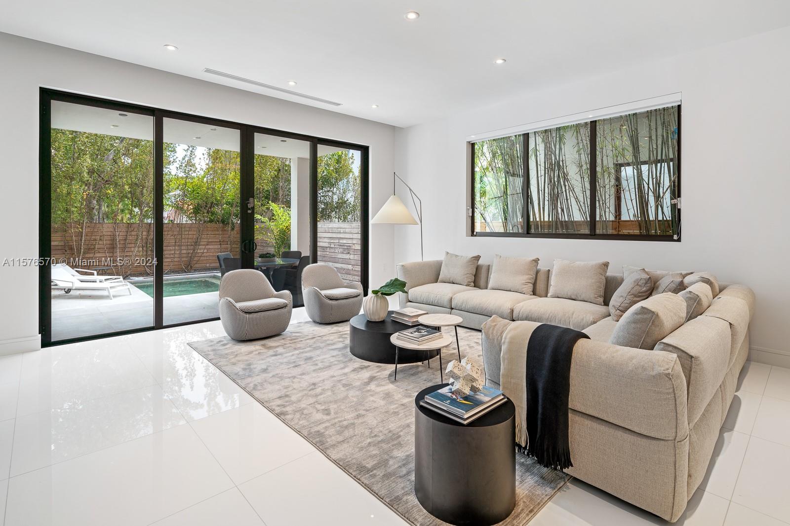 PALM TERRACE - Residential