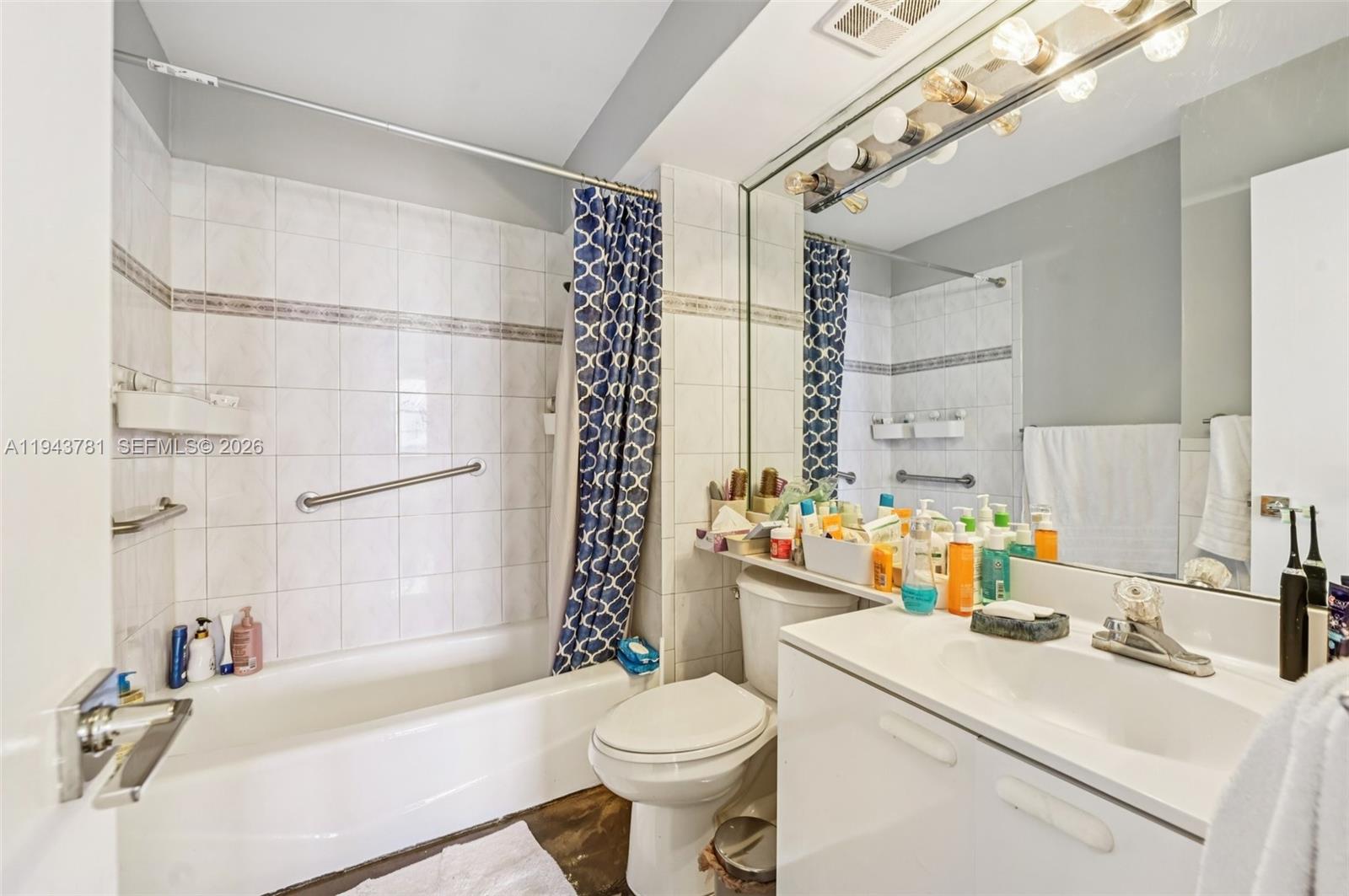 OCEAN PARK CONDO - Residential