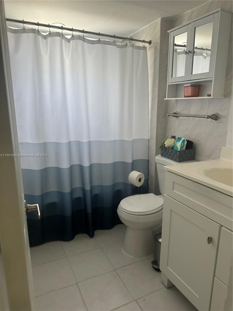 KINGS COVE CONDO - Residential