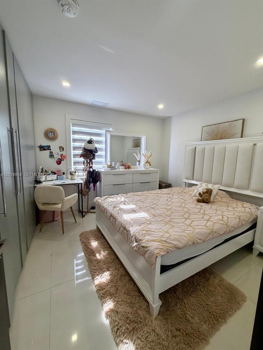 LAKES OF ACADIA UNIT 6 - Residential