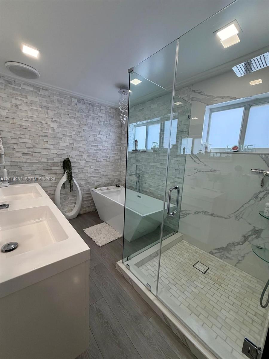 LAKES OF ACADIA UNIT 6 - Residential