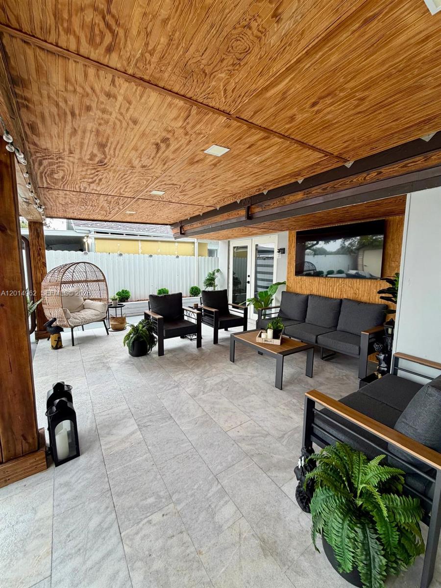 LAKES OF ACADIA UNIT 6 - Residential