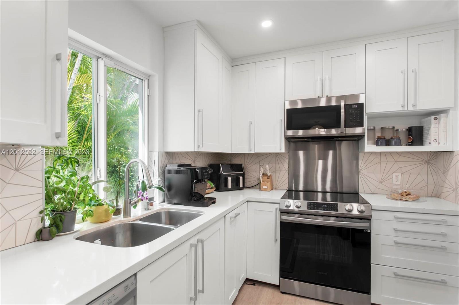 CORAL GABLES RIVIERA SEC - Residential