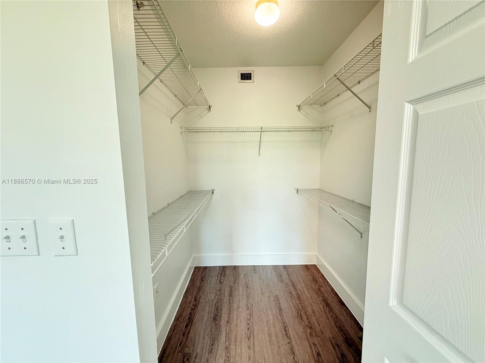 CITE CONDO - Residential