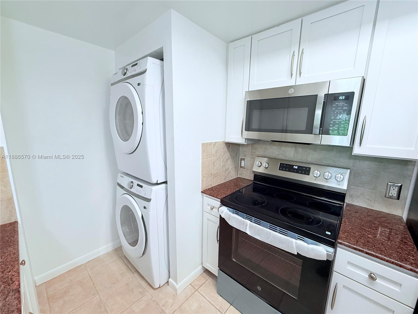 2000 N Bayshore Dr 218