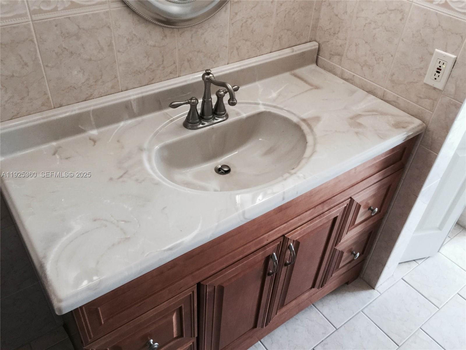 TERRAZAS DEL SOL CONDO - Residential