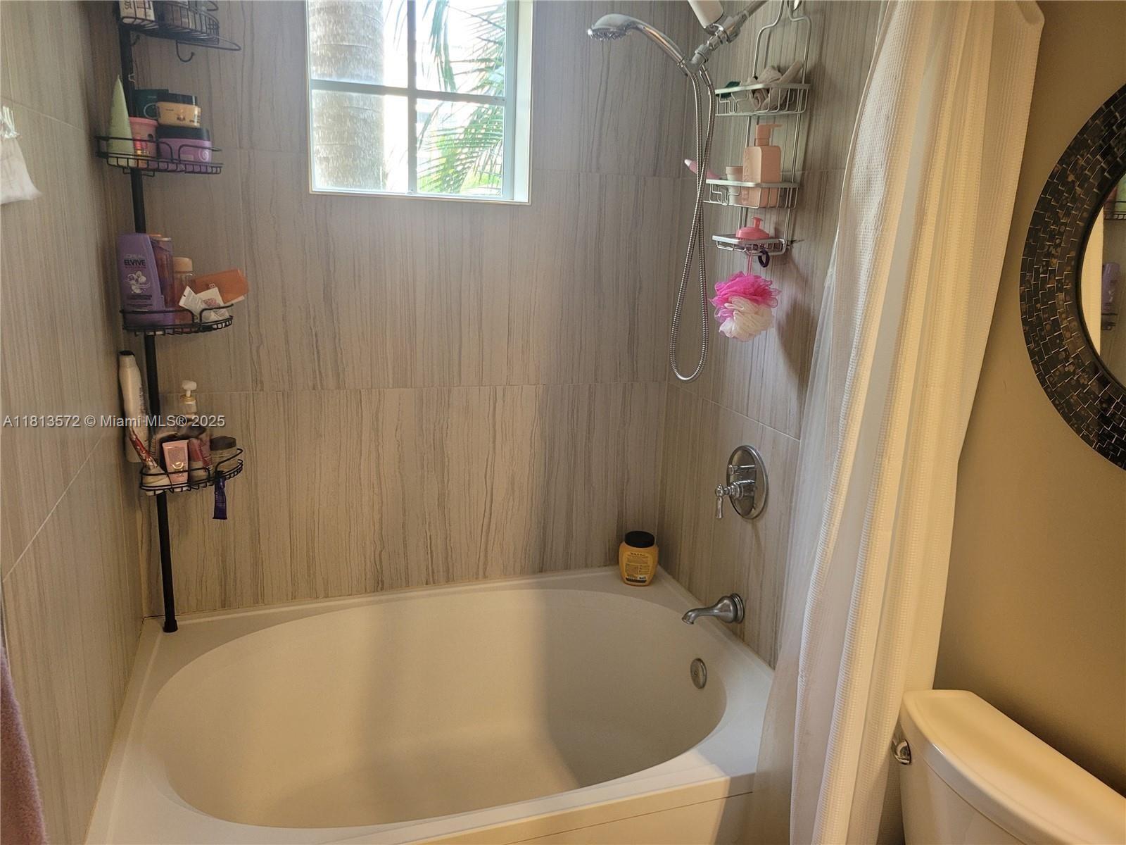 PORTO BELLAGIO CONDO - Residential