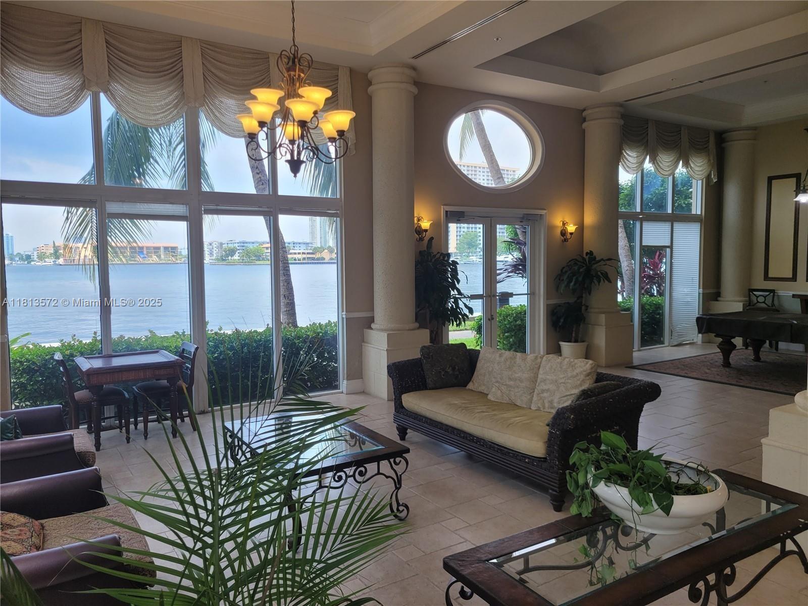 PORTO BELLAGIO CONDO - Residential