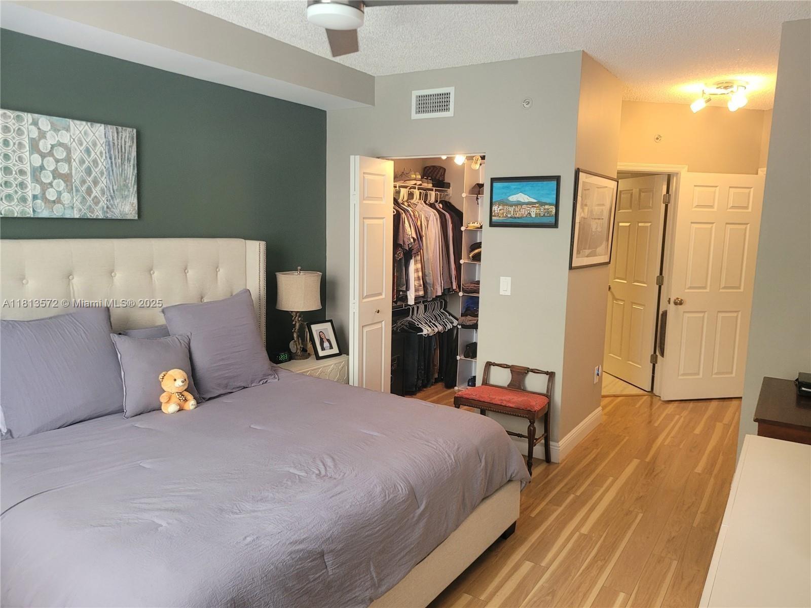 PORTO BELLAGIO CONDO - Residential