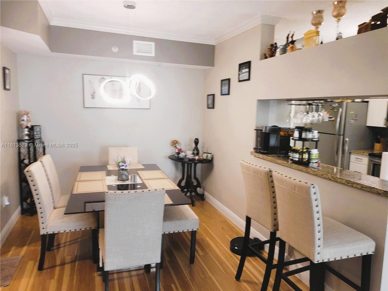 PORTO BELLAGIO CONDO - Residential