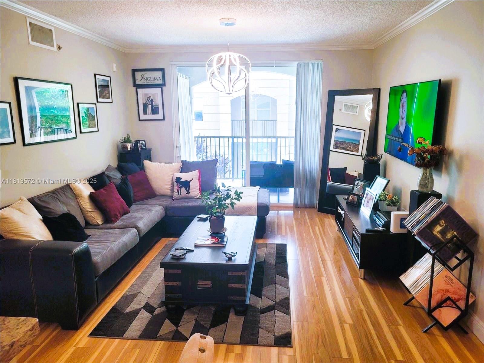 PORTO BELLAGIO CONDO - Residential