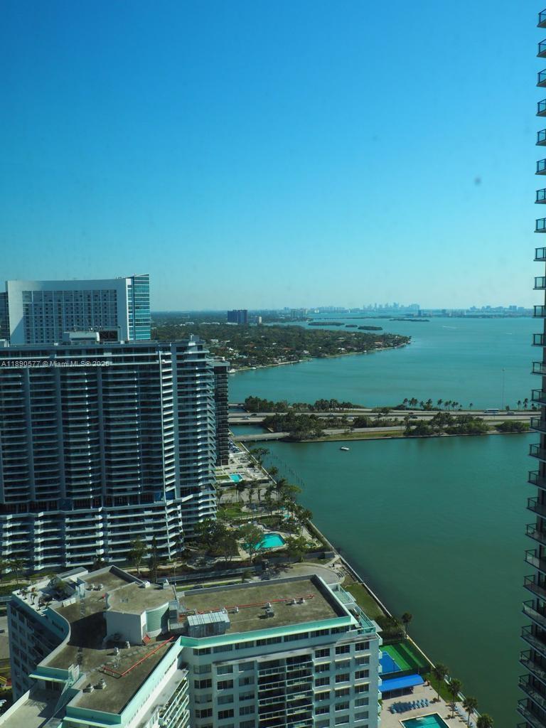 PARAISO BAY - Residential Lease