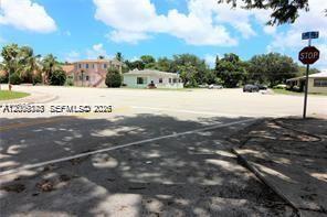 190 NE 90th St #2