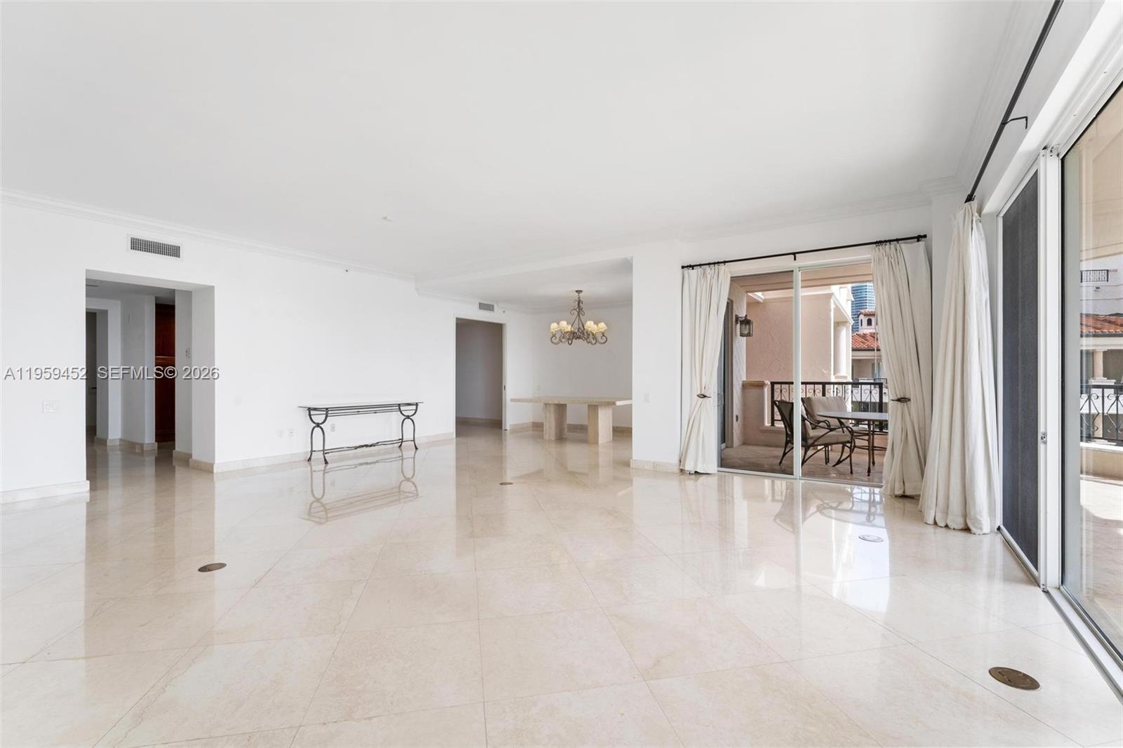 7600 OCEANSIDE AT FISHER - Residential