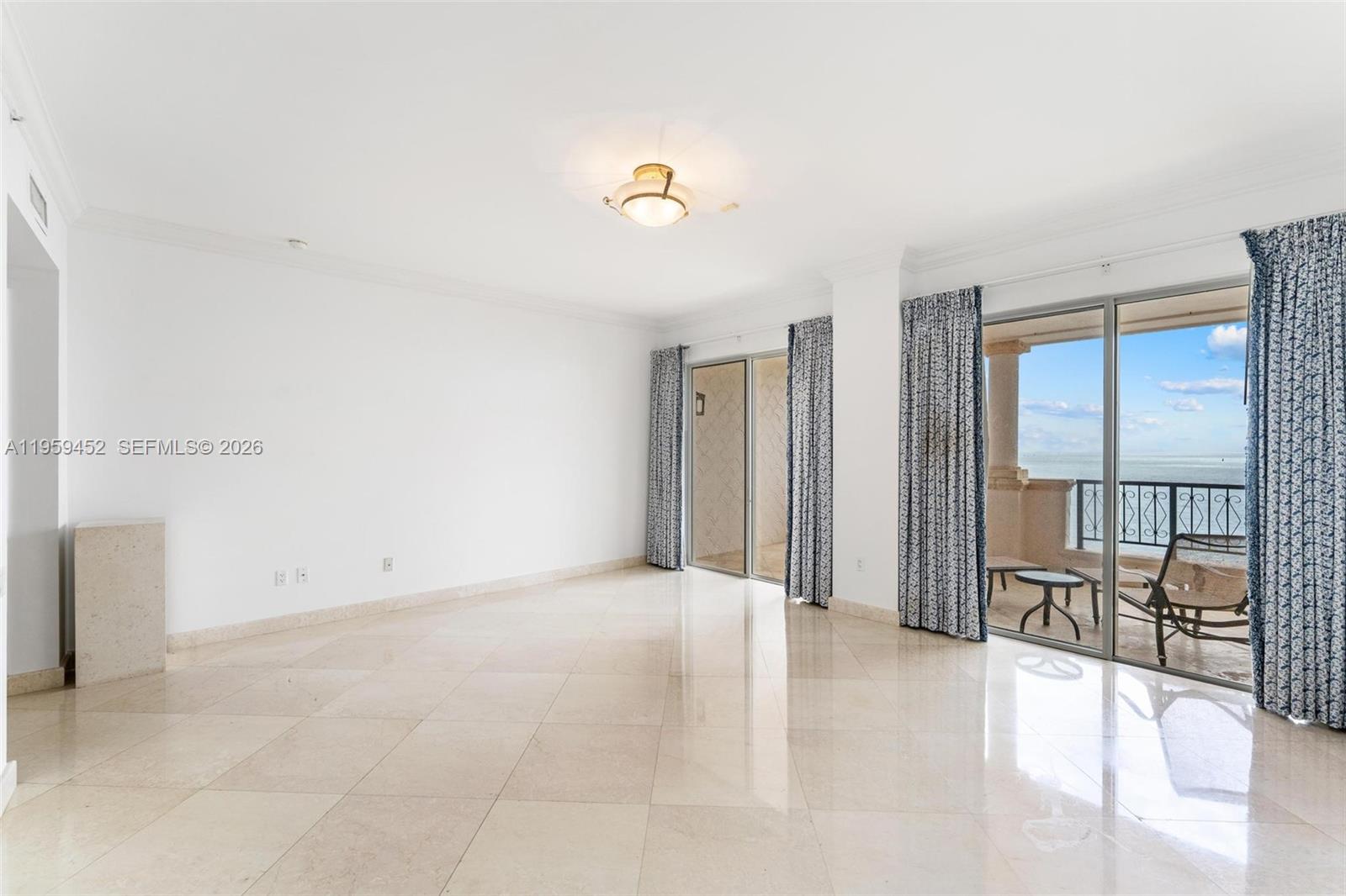 7600 OCEANSIDE AT FISHER - Residential