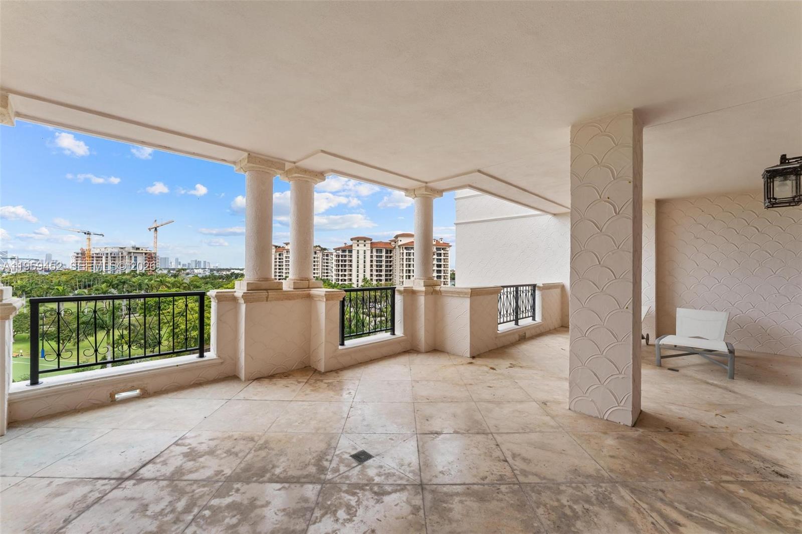 7600 OCEANSIDE AT FISHER - Residential