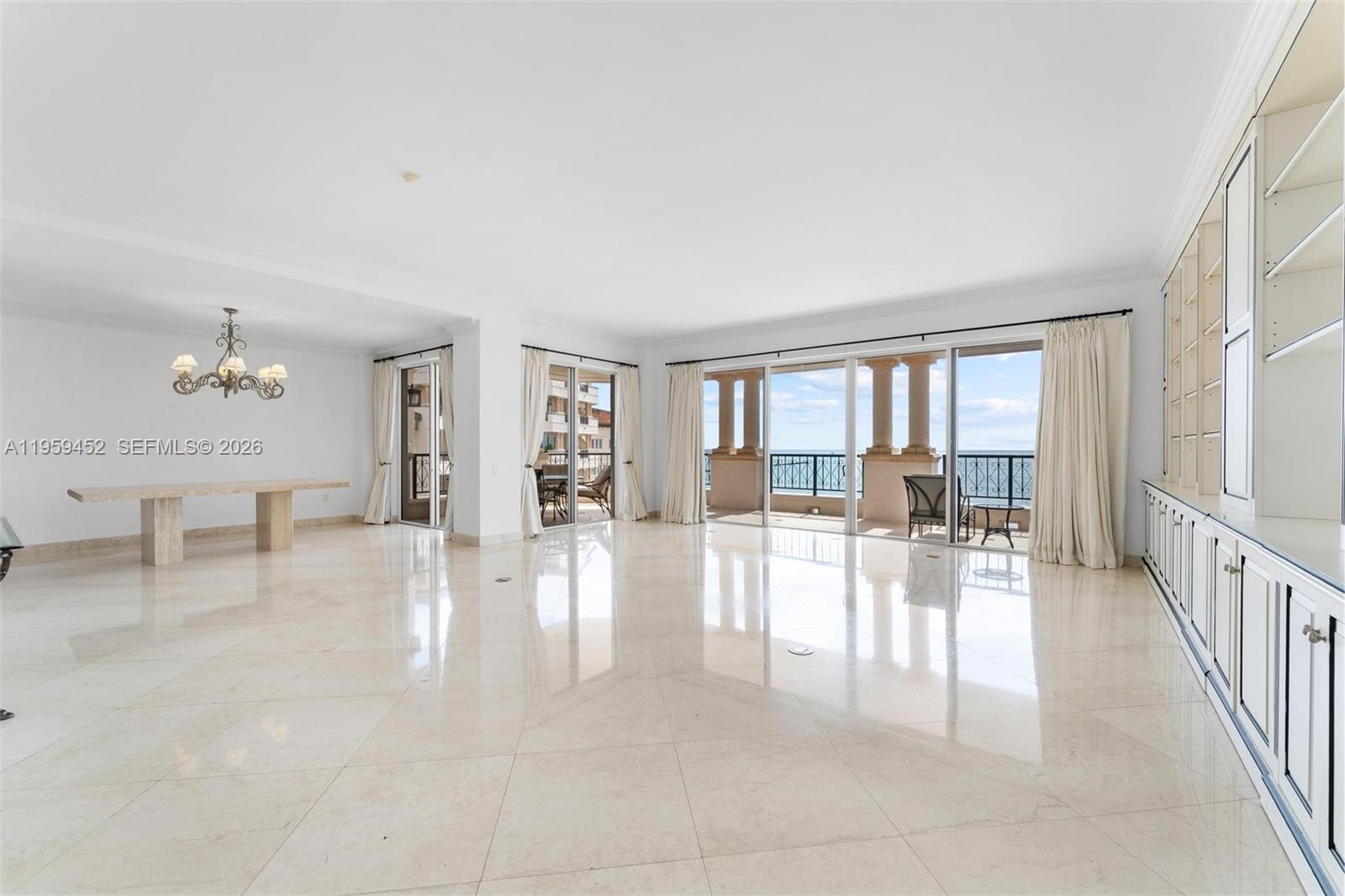 7600 OCEANSIDE AT FISHER - Residential