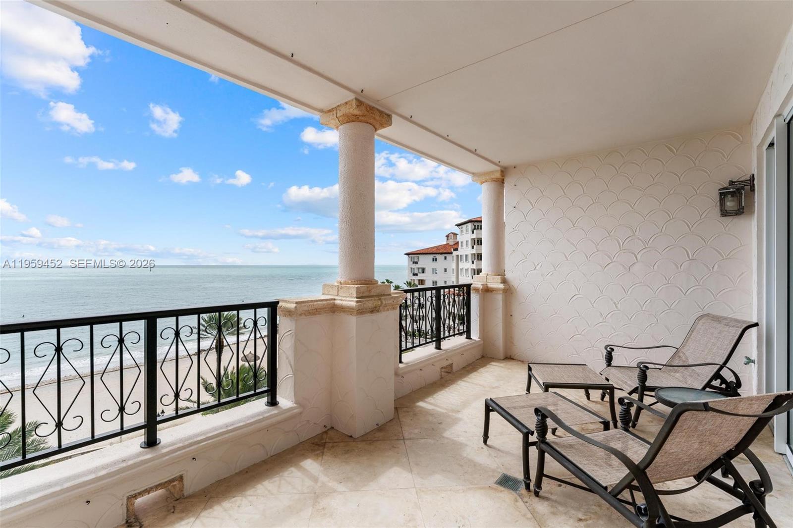 7600 OCEANSIDE AT FISHER - Residential
