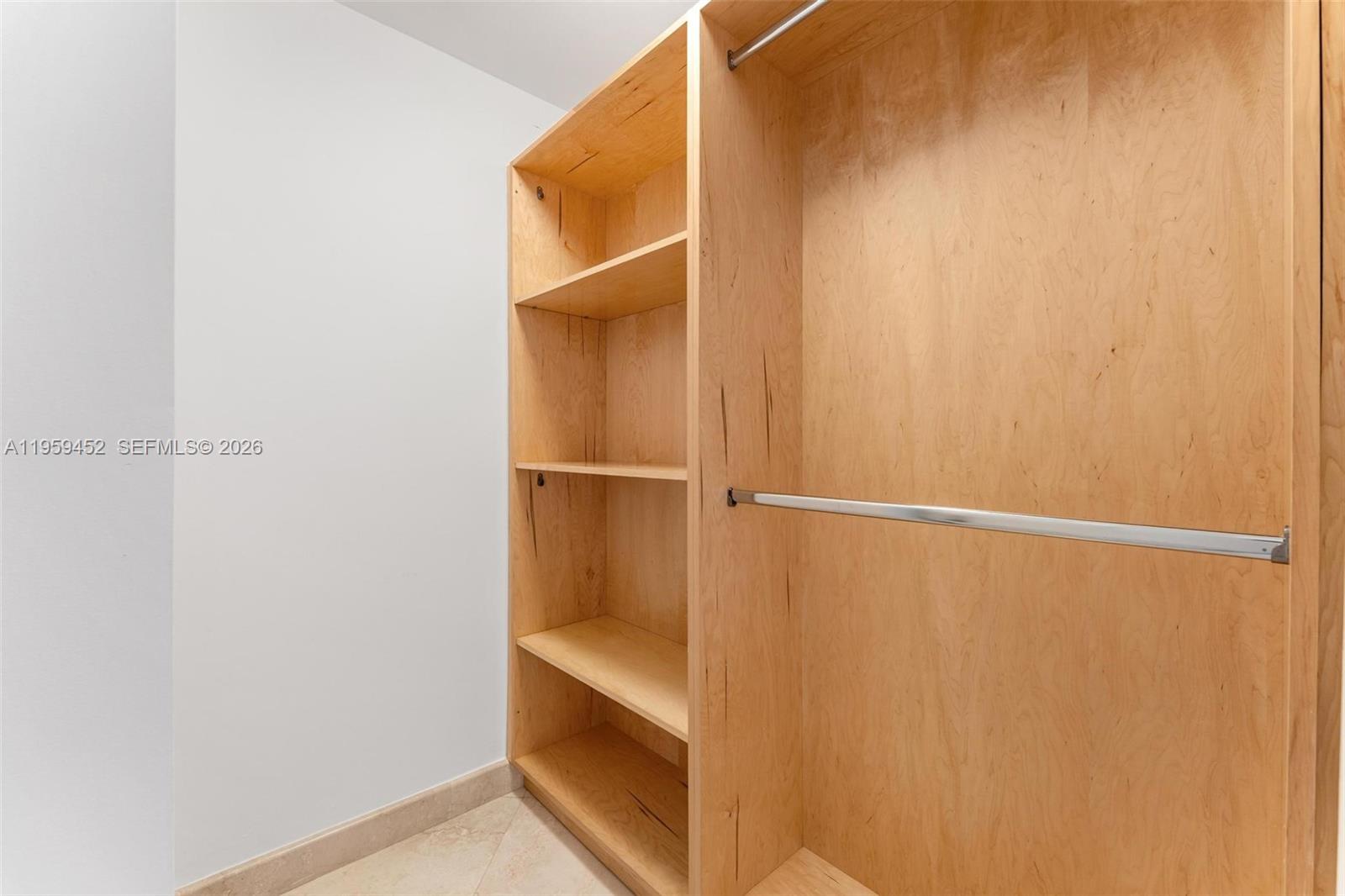 7600 OCEANSIDE AT FISHER - Residential