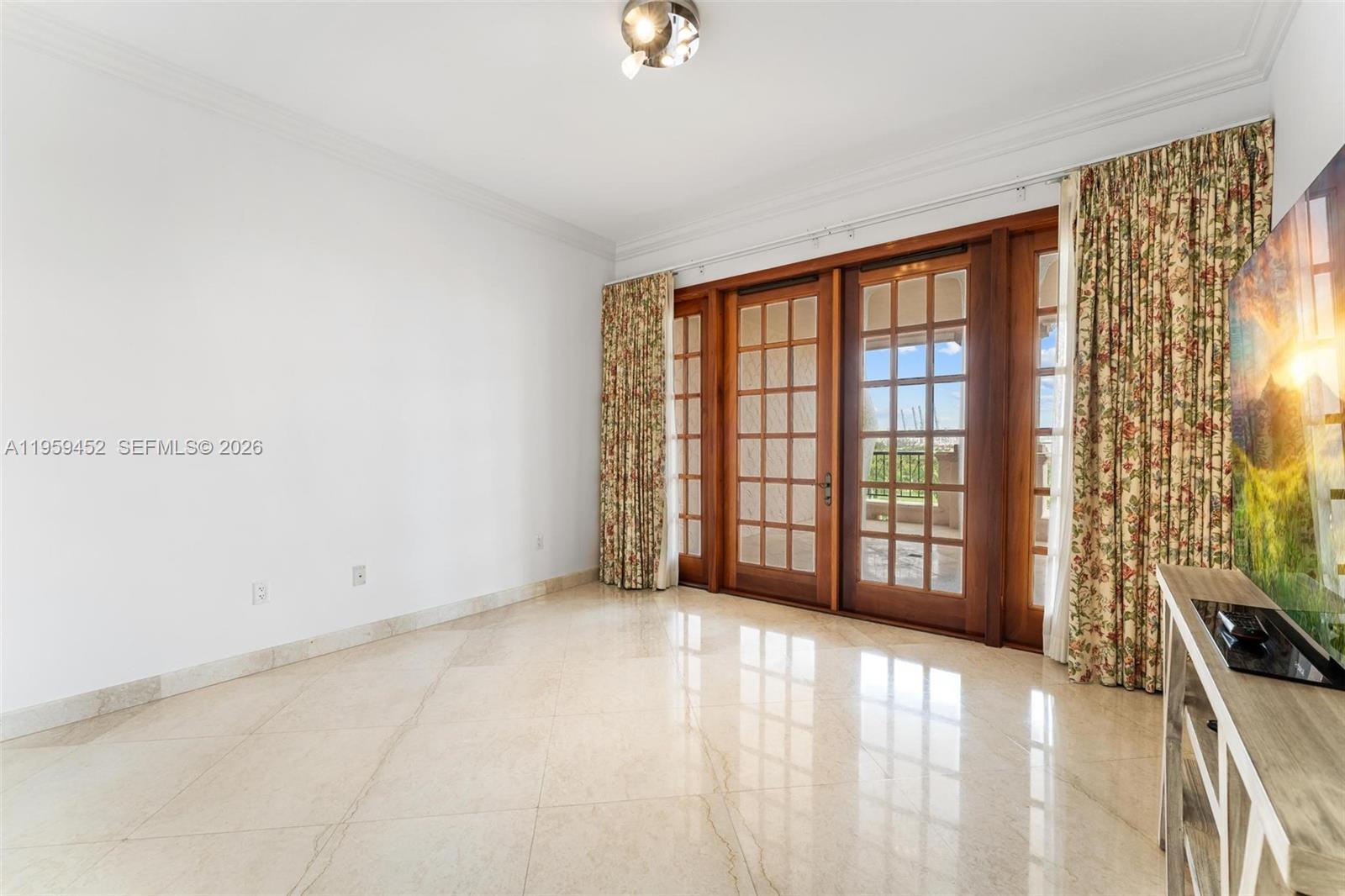 7600 OCEANSIDE AT FISHER - Residential