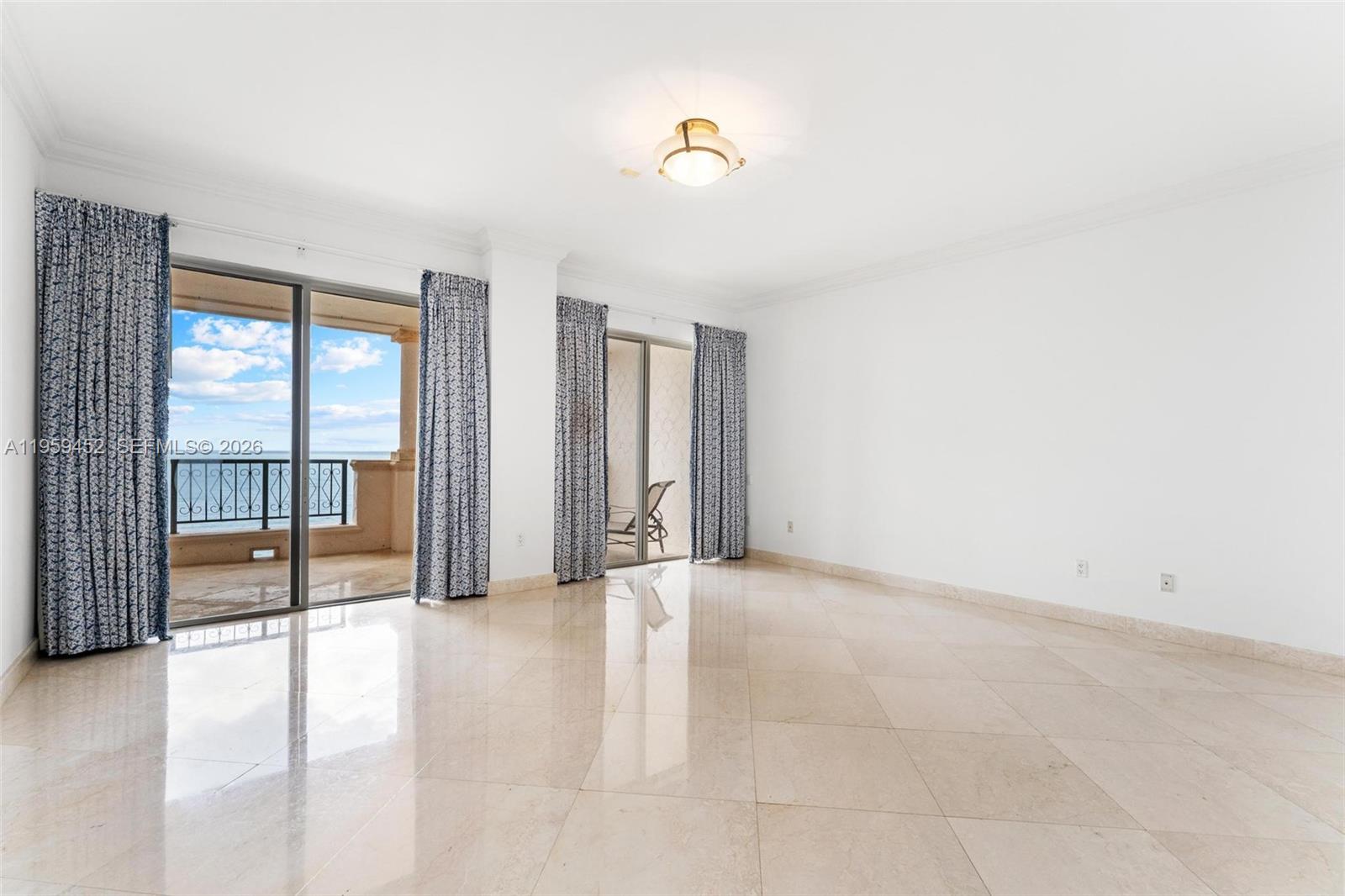7600 OCEANSIDE AT FISHER - Residential