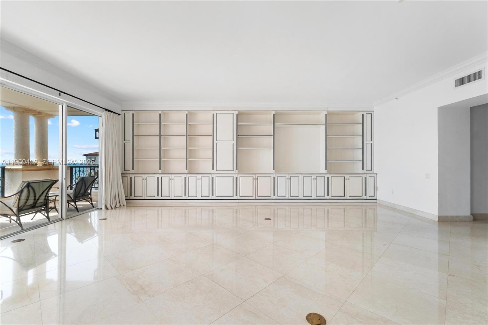 7600 OCEANSIDE AT FISHER - Residential