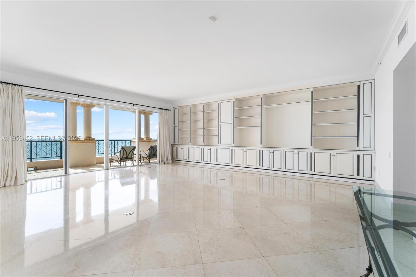 7600 OCEANSIDE AT FISHER - Residential