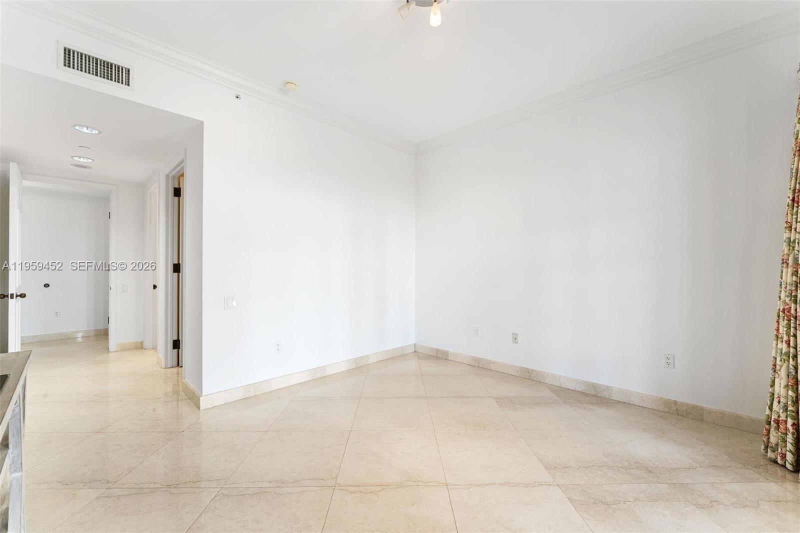 7600 OCEANSIDE AT FISHER - Residential